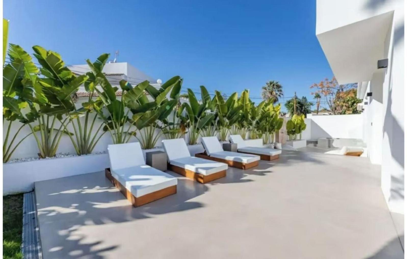 Casa *