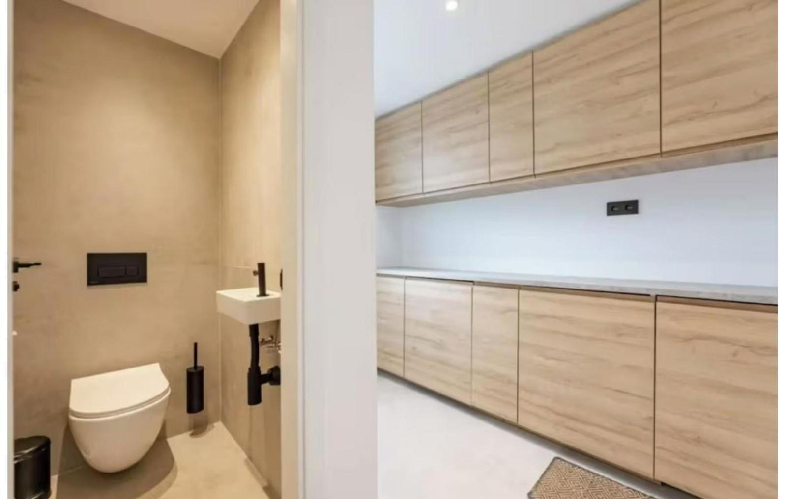 Casa *